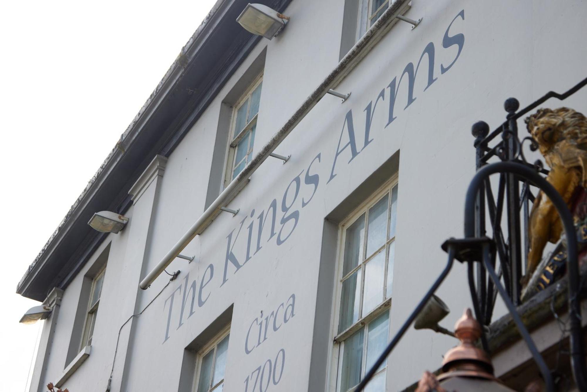 Kings Arms Hotel By Greene King Inns 韦斯特勒姆 外观 照片
