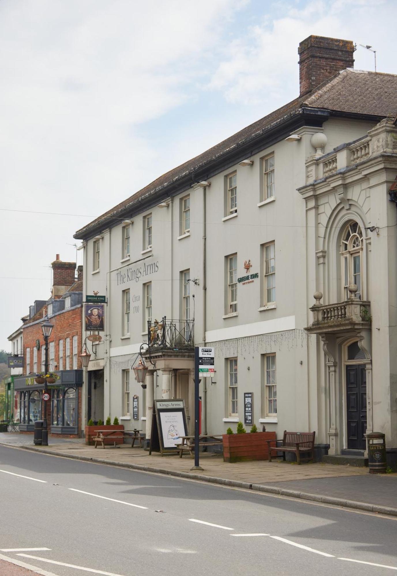 Kings Arms Hotel By Greene King Inns 韦斯特勒姆 外观 照片