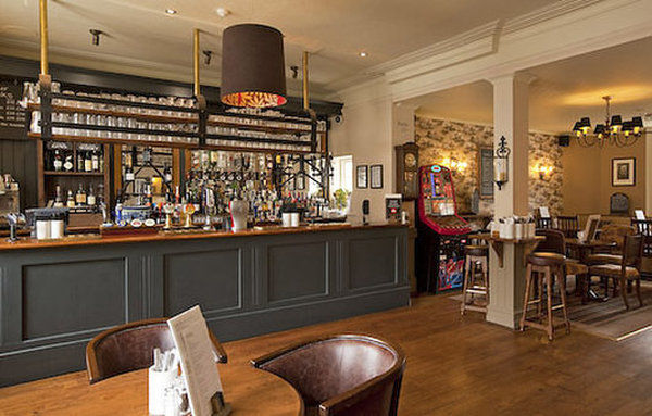 Kings Arms Hotel By Greene King Inns 韦斯特勒姆 餐厅 照片